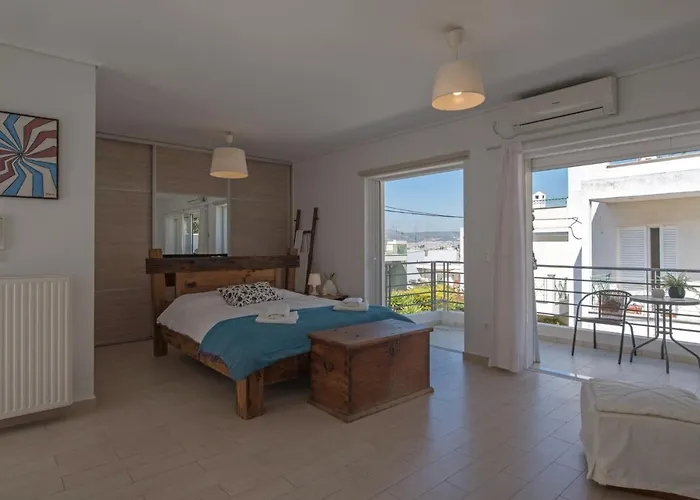 Townhouse In The Historical Centrer Of Athens